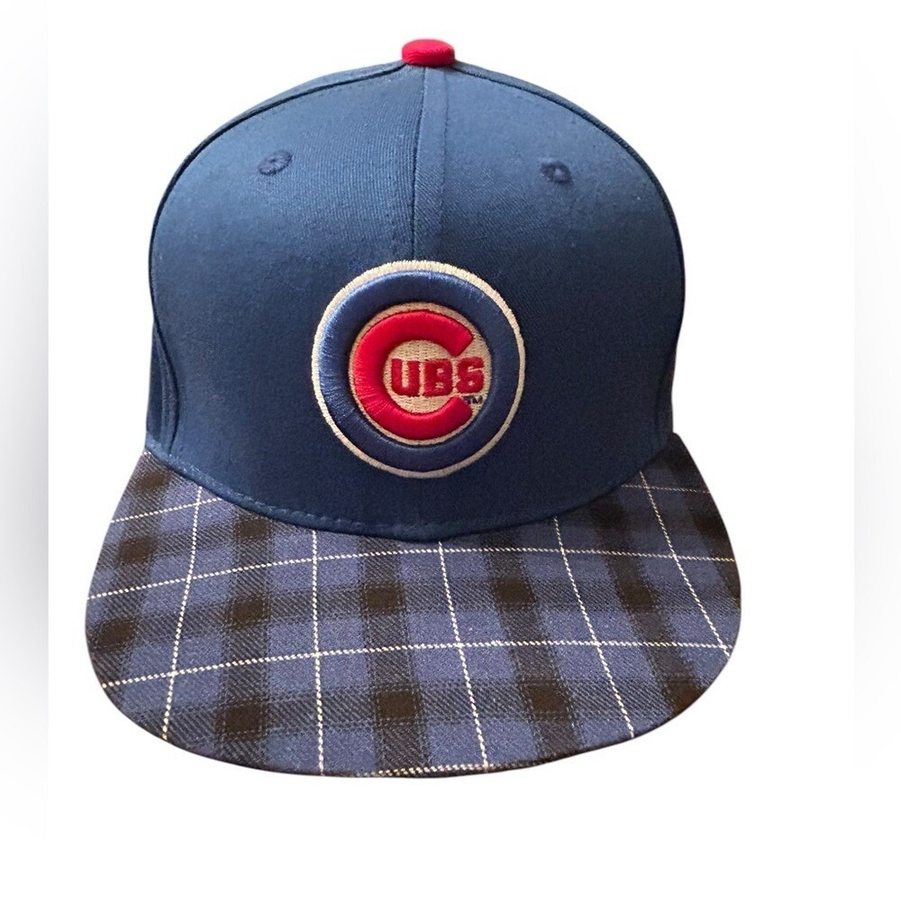 NWOT Chicago Cubs Blue Plaid Flat-Billed Brim‎ SnapBack Hat Cap Embroidered